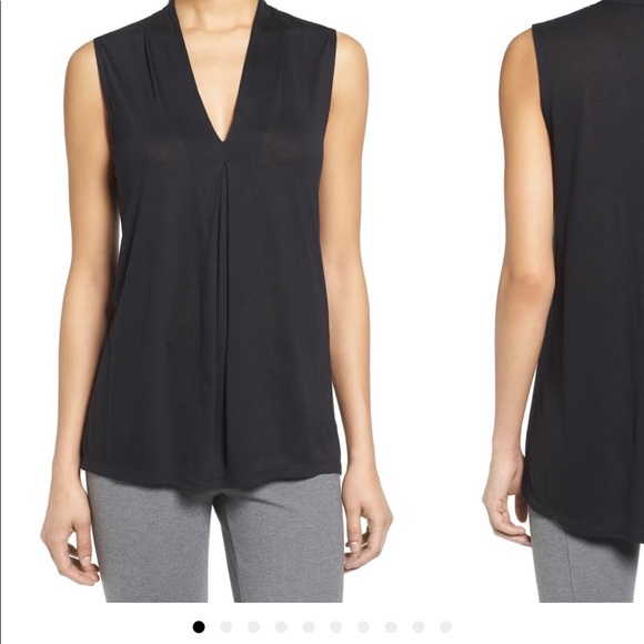 Halogen Pleated Front V-Neck Top - Picture 4 of 6